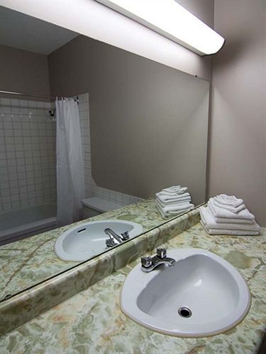 Motel Princesse Saguenay Ngoại thất bức ảnh